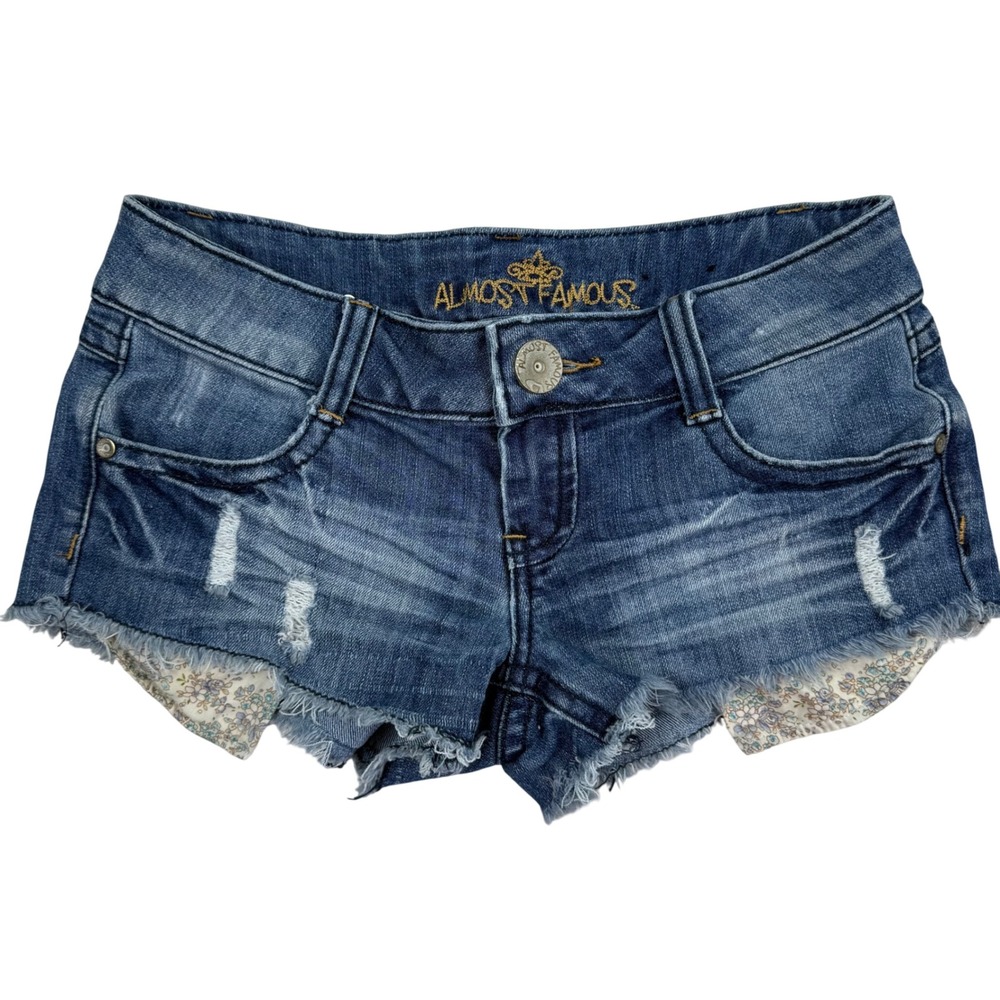 VTG Y2K Almost Famous Micro Mini Short Shorts Low Rise Floral Pocket Bags Size 5